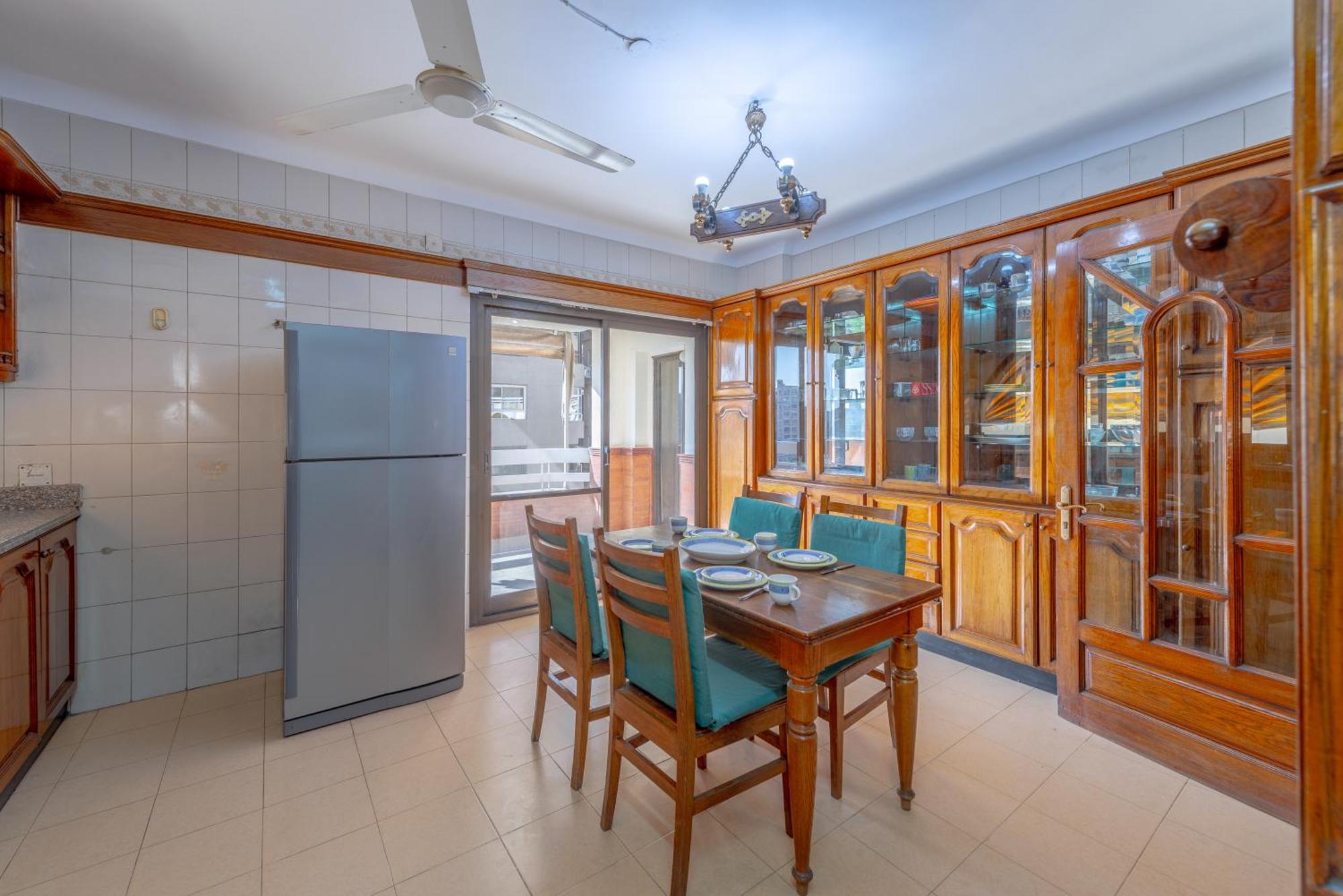 Royal 3 Bedrooms Appartement *