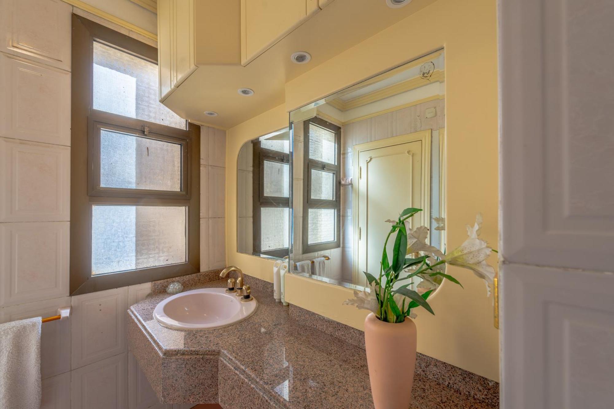 Royal 3 Bedrooms Appartement