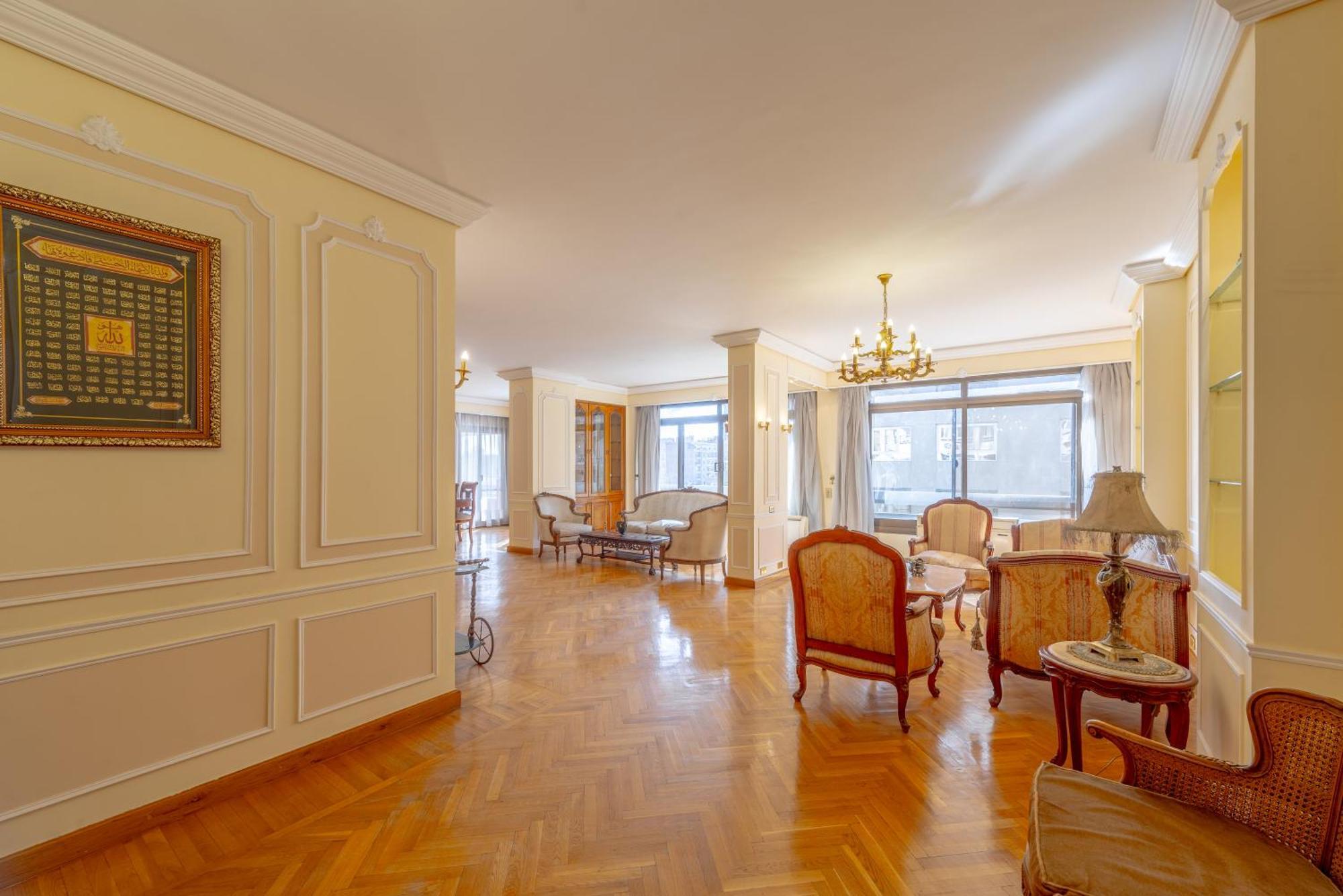 Royal 3 Bedrooms * Le Caire