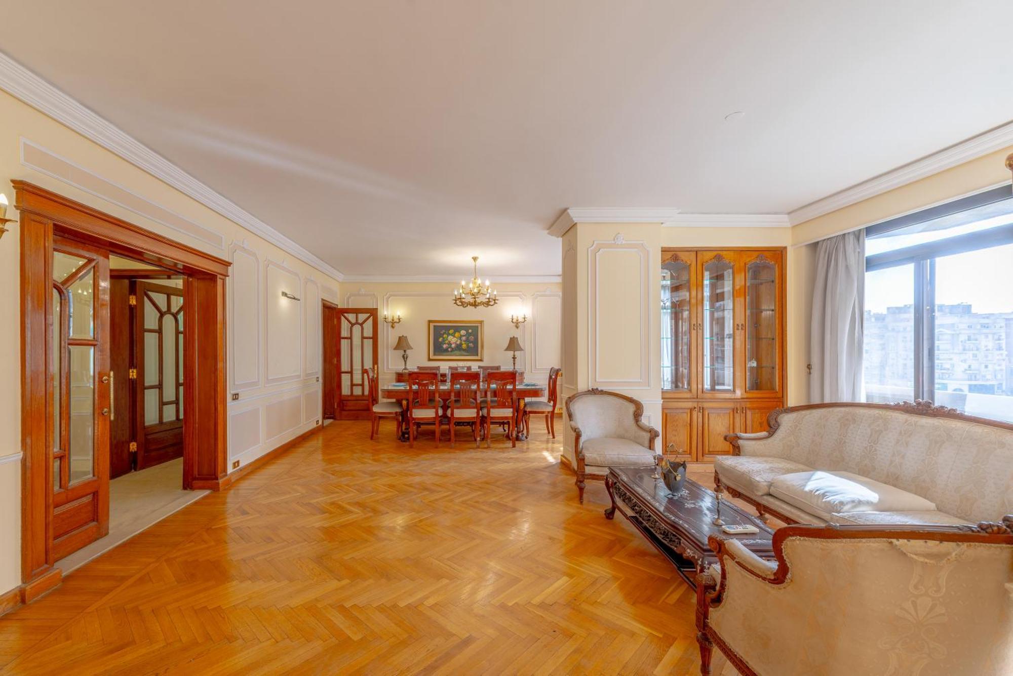 Royal 3 Bedrooms * Le Caire