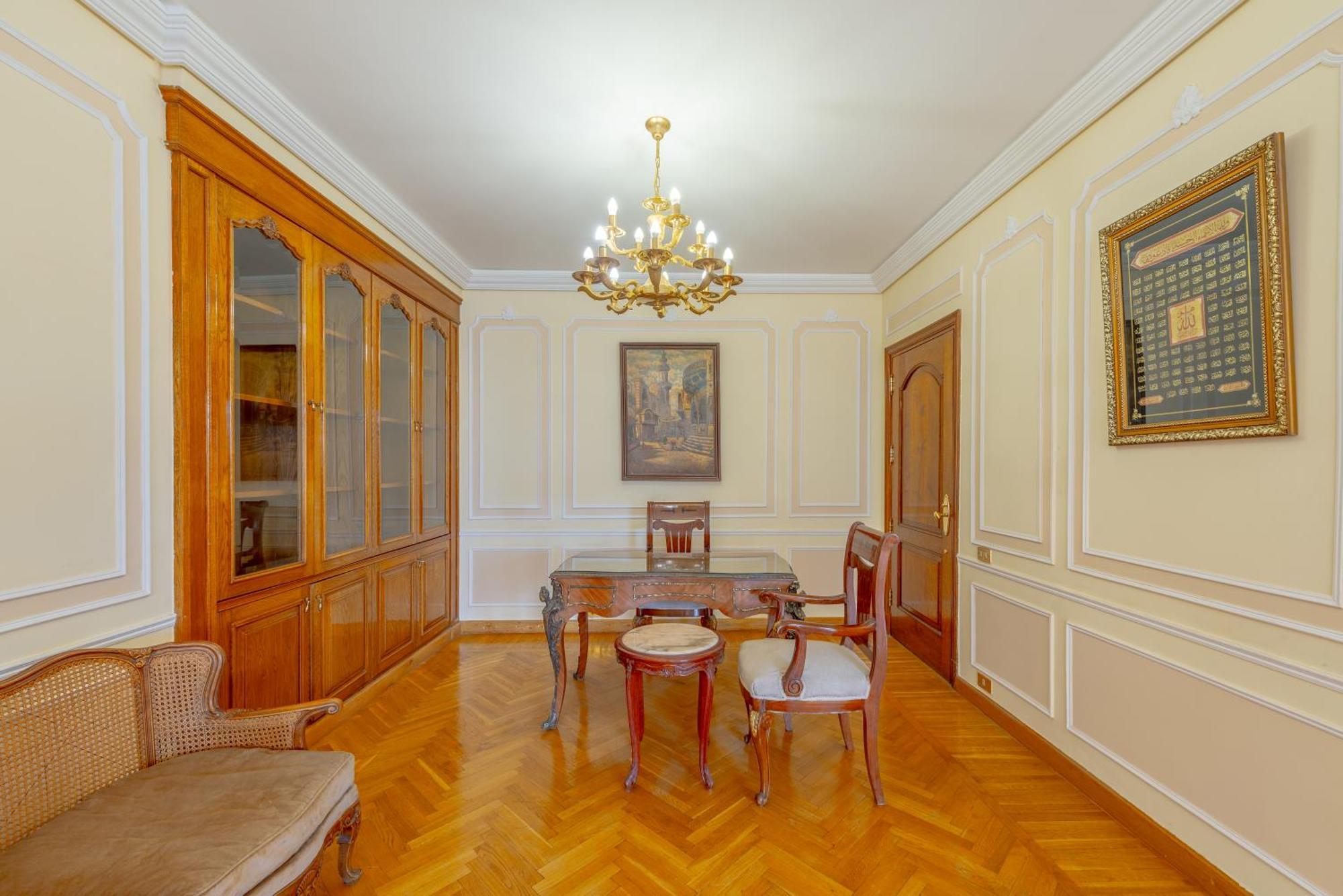 Royal 3 Bedrooms *