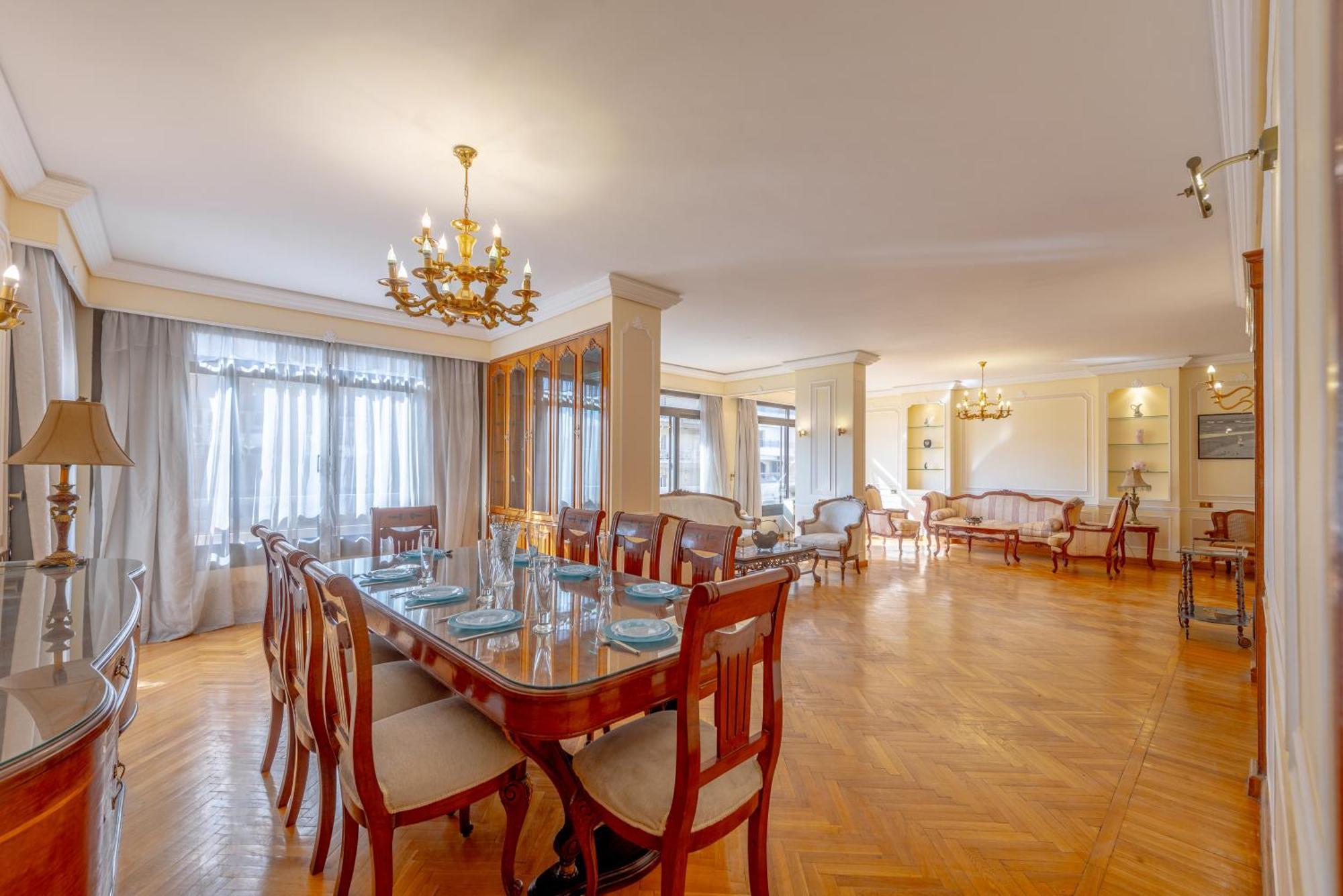 Royal 3 Bedrooms * Le Caire