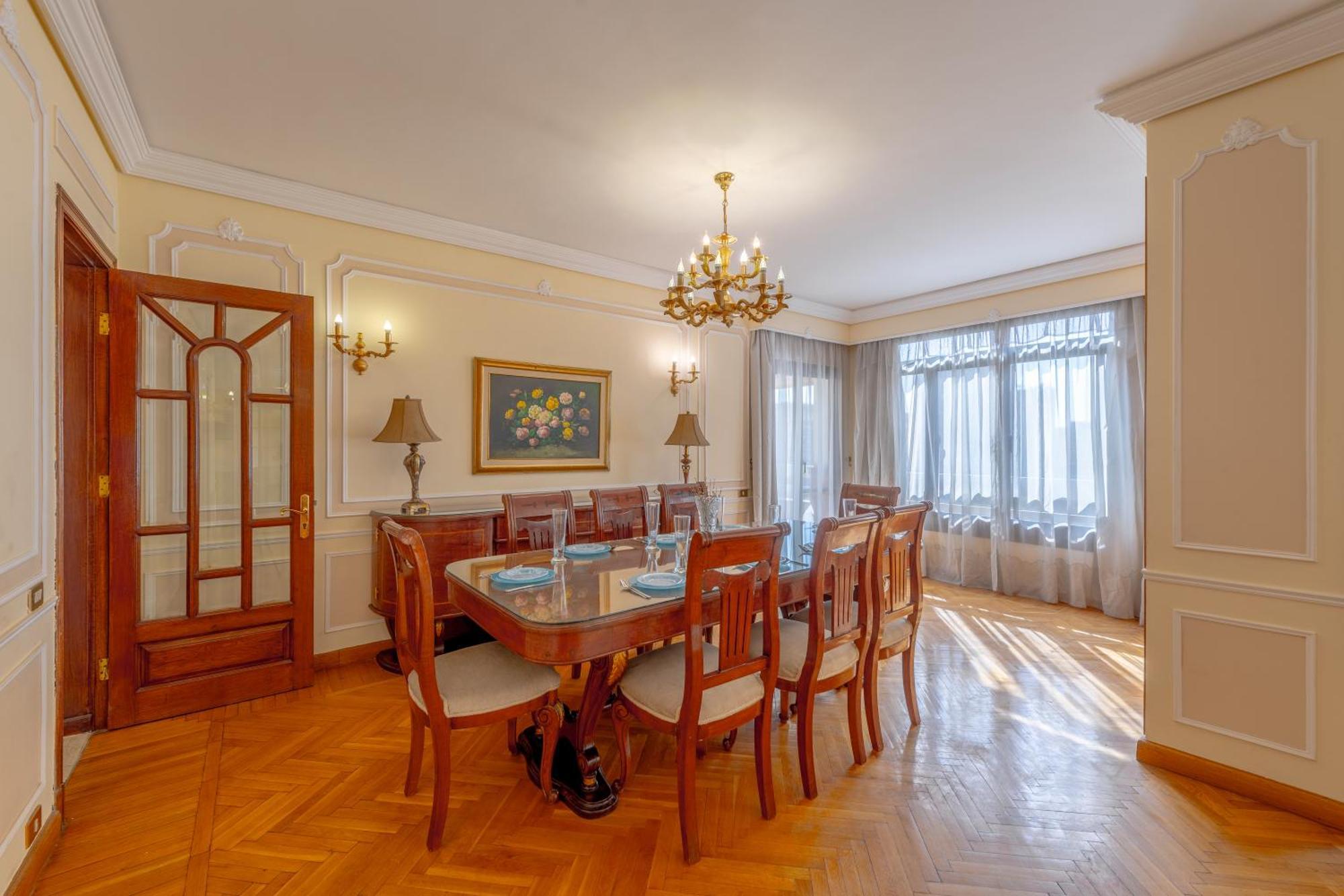 Royal 3 Bedrooms * Le Caire